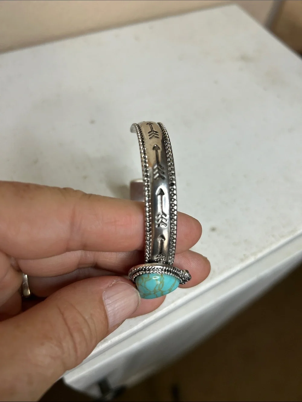 WESTERN Faux Turquoise Heart Silver-Tone Arrow Cuff Bracelet